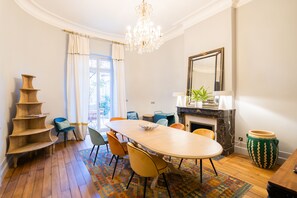 Dining room - Maison Manège (Bordeaux)