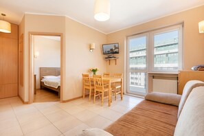 30-inch TV with cable channels - Apartments Spacerowa 2 by Renters (Kolobrzeg)