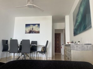 Apartment | Dining - Remarkable 3-bed Apartment in Chipiona (Chipiona)