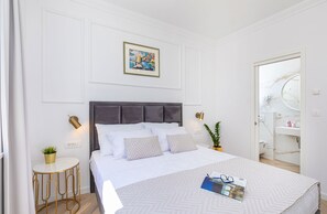 1 bedroom, in-room safe, free WiFi, bed sheets