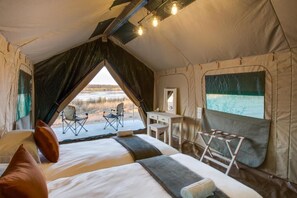 Hypo-allergenic bedding, in-room safe, desk, laptop workspace