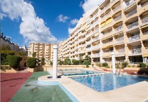 Pool - APOLO 7. Apartment very well located and very close to the beach (Calpe / Calp)