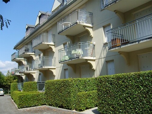Bagnères-de-Luchon: Quiet duplex for 4, balcony, parking
