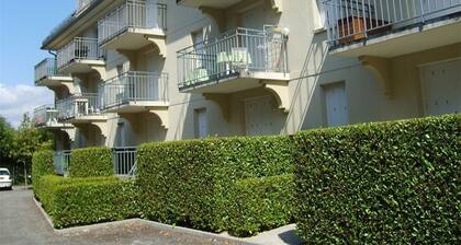 Bagnères-de-Luchon: Quiet duplex for 4, balcony, parking