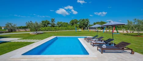 Piscine extérieure
