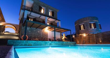 Armonia Seaside Villas