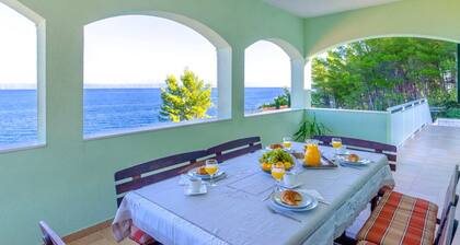 Seafront Holiday Home Marija