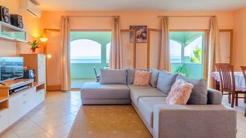 Casa (Three Bedroom Holiday Home with Sea V) | Sala de estar | Televisión