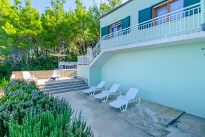 House (Three Bedroom Holiday Home with Sea V) | Exterior