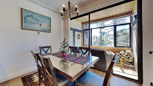 Leilighet, 2 soverom | Spiseområde