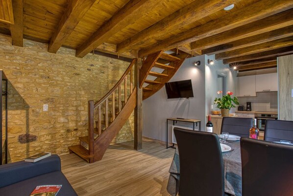 Interior - EVELYNE - 4 people (Saint-Crépin-et-Carlucet)