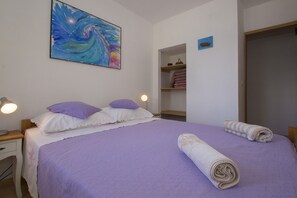 อพาร์ทเมนท์ (Two Bedroom Apartment with Terrace an) | 2 ห้องนอน, ผ้าปูที่นอน