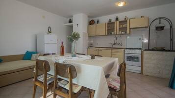 Apartment (Two Bedroom Apartment with Terrace an) | Private kitchen | Fridge, cookware/dishes/utensils