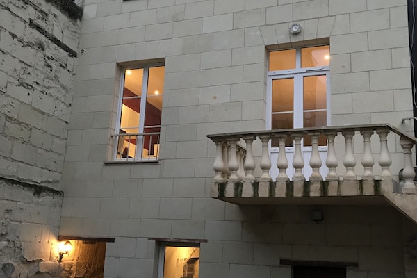 Maison avec cour privative et sans vis à vis dans le centre de Saumur