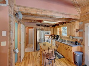 غسالة أطباق، ماكينة لصنع القهوة/الشاي، مستلزمات طهي/أطباق/أوعية