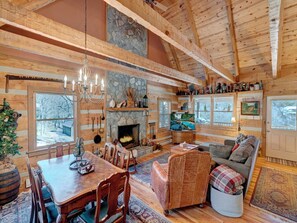 Interior - The Coop- Mtn Cabin, Fireplace, Pool Table, Pet Friendly, EV Charger, Grill (Seven Devils)