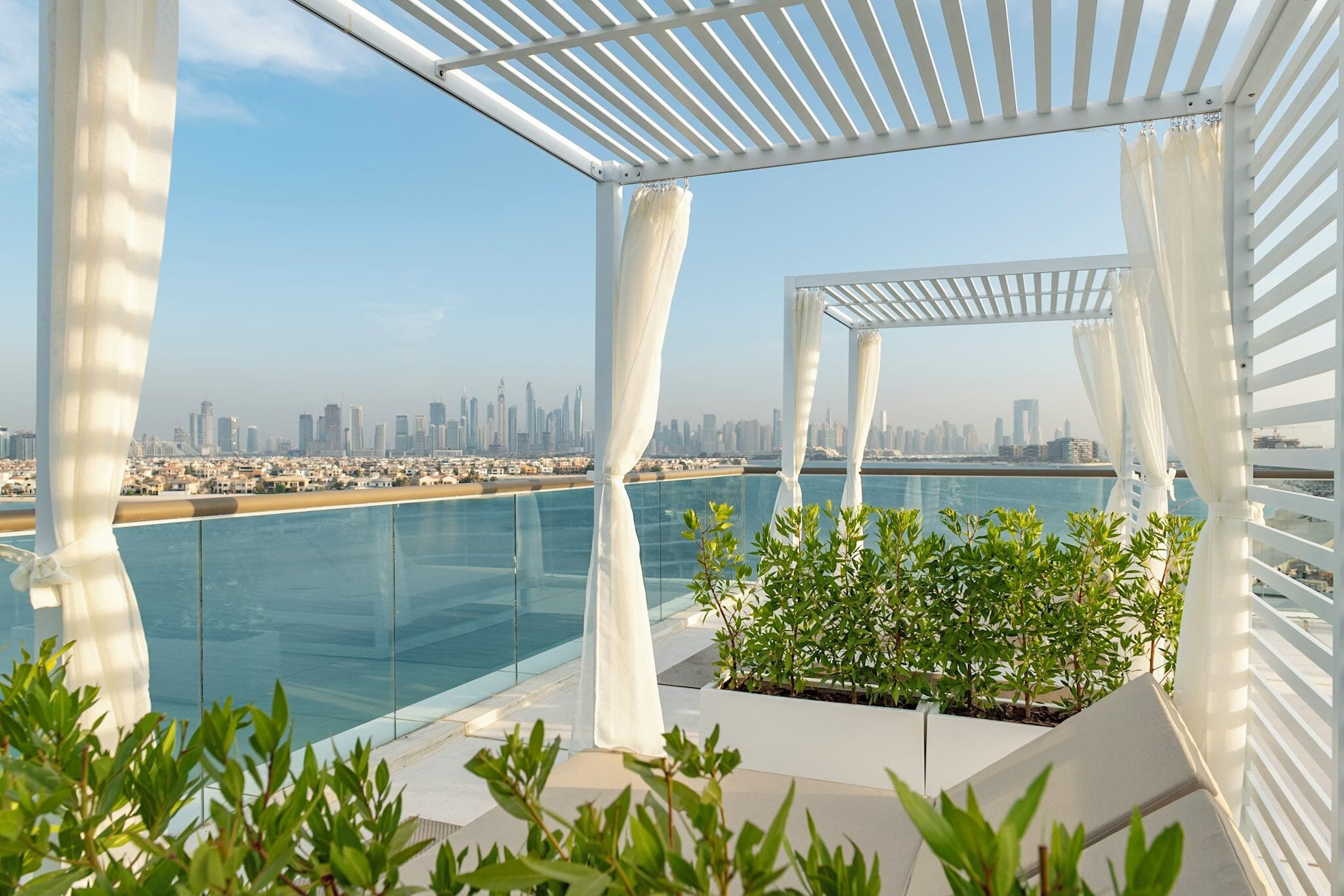 Infinity Suite Butler Service Rooftop Access | Sengetøy av topp kvalitet, senger med overmadrass og minibar