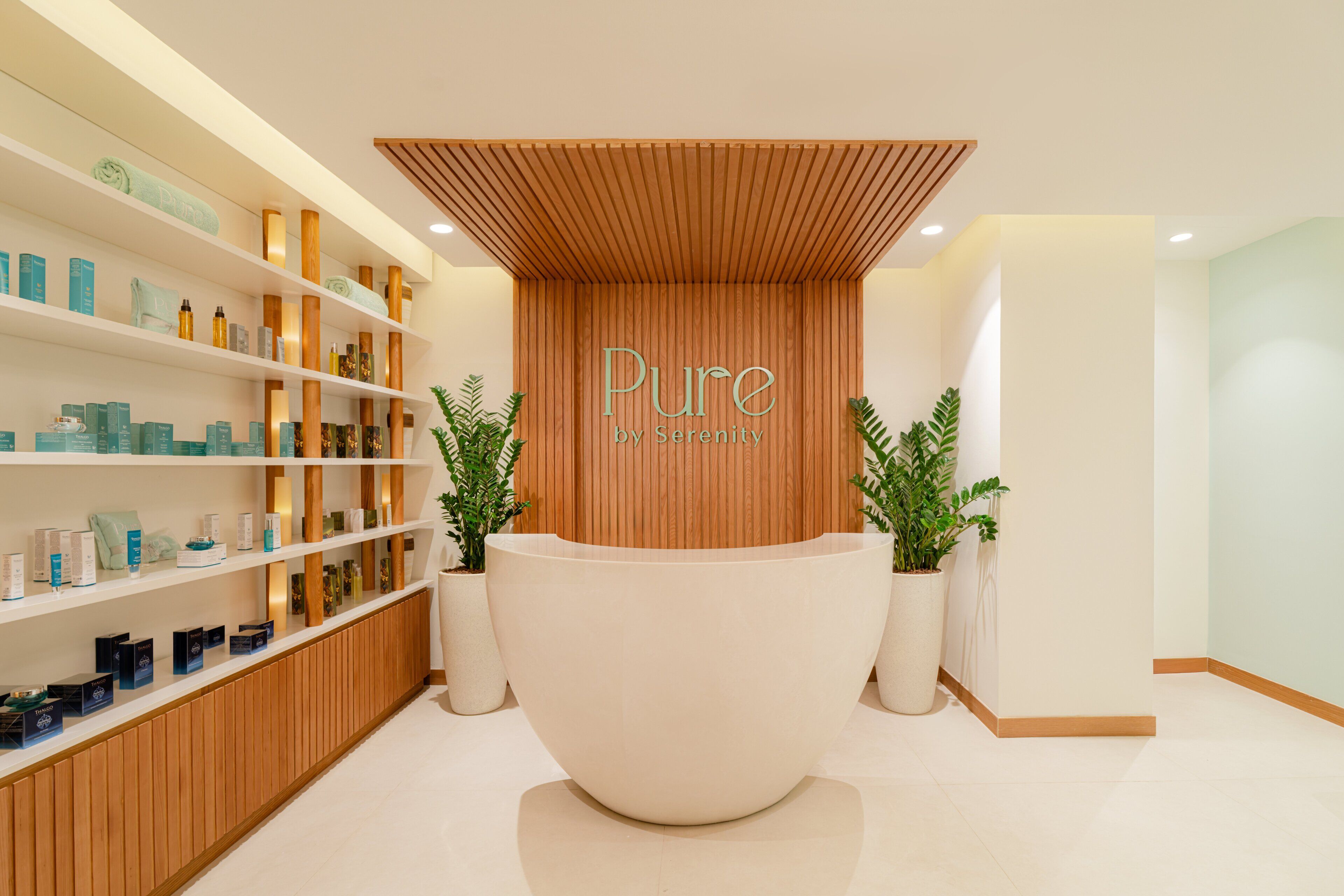 Couples treatment rooms, sauna, steam room, body treatments