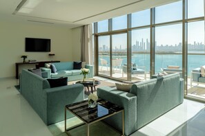 Premium bedding, pillow-top beds, minibar, in-room safe