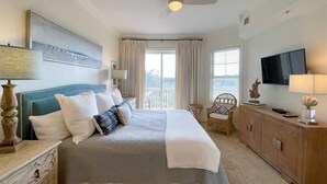 3 bedrooms, iron/ironing board, travel cot, free WiFi - Moore Time | Water Taxi to the Beach- Heated Pool (Santa Rosa Beach)