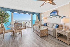 Smart TV, table tennis, stereo