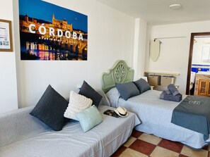 熨斗/熨衣板、免费 WiFi、床单