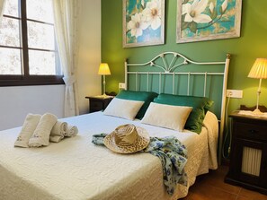 6 soverom, wi-fi (inkludert) og sengetøy