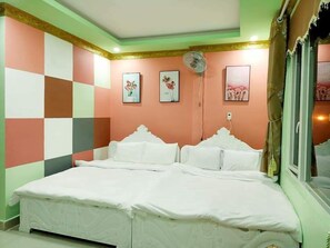 Minibar, wifi gratis y ropa de cama 