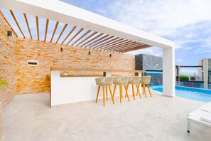 Pool - Pets Stay Free! Chic Condo with All the Comforts (Playa del Carmen)