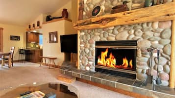 House (RC1987) | Living room