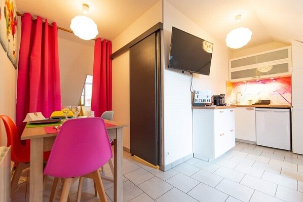 Dining - LE VITAMINE APARTMENT (Dijon)