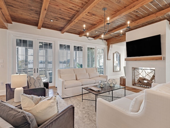 TV, fireplace, DVD player