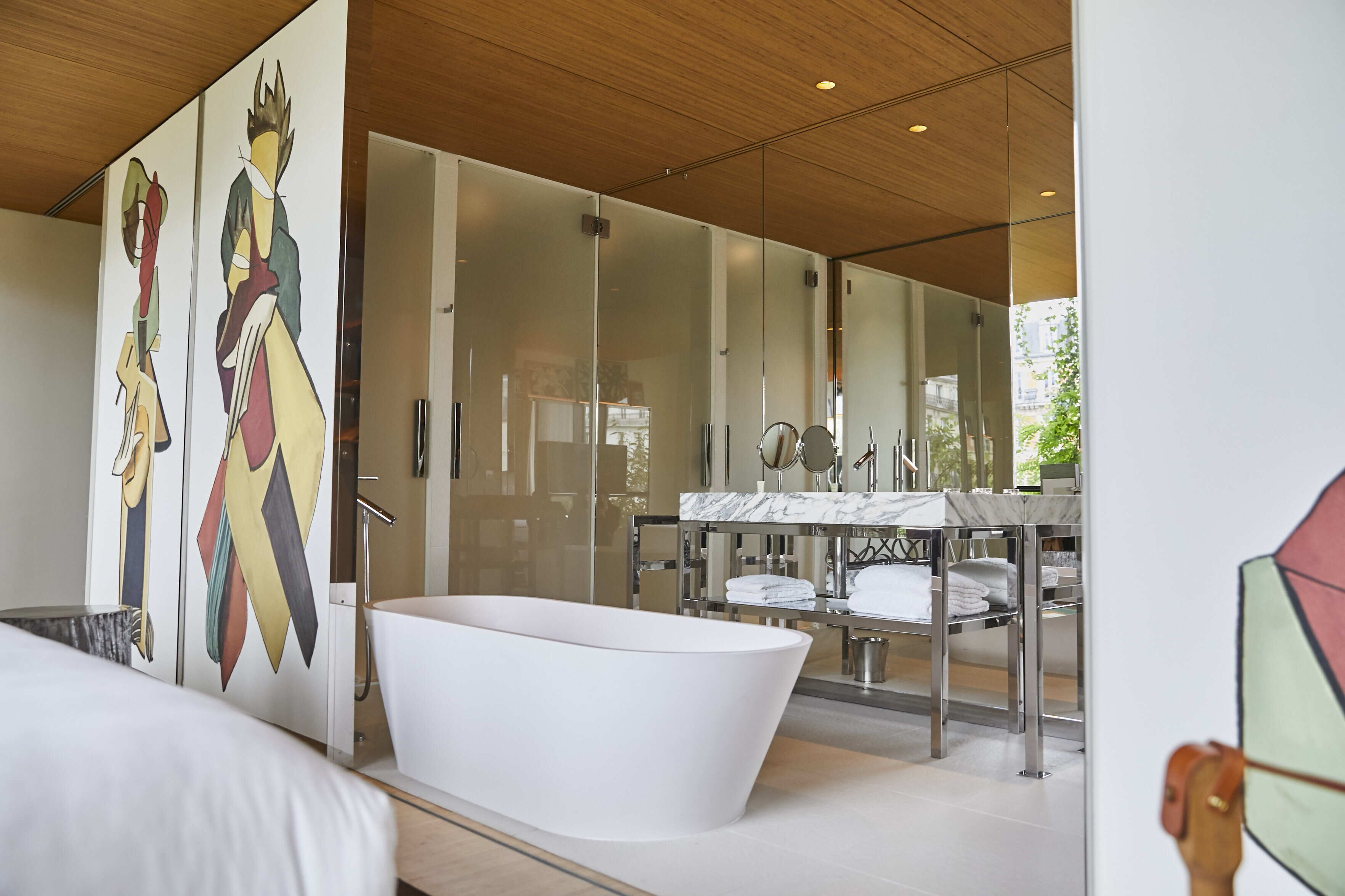 junior suite | bathroom | free toiletries, hair dryer, bathrobes, slippers