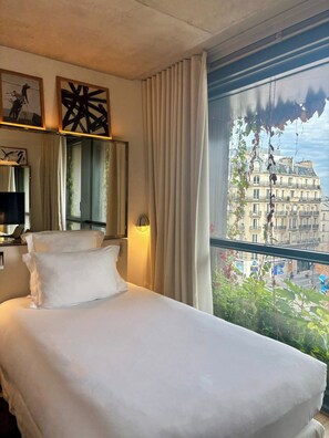 Premium bedding, pillowtop beds, minibar, in-room safe