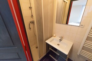 Hair dryer, towels, toilet paper