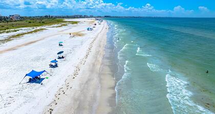 Direct Beachfront Delight by Beachside Management