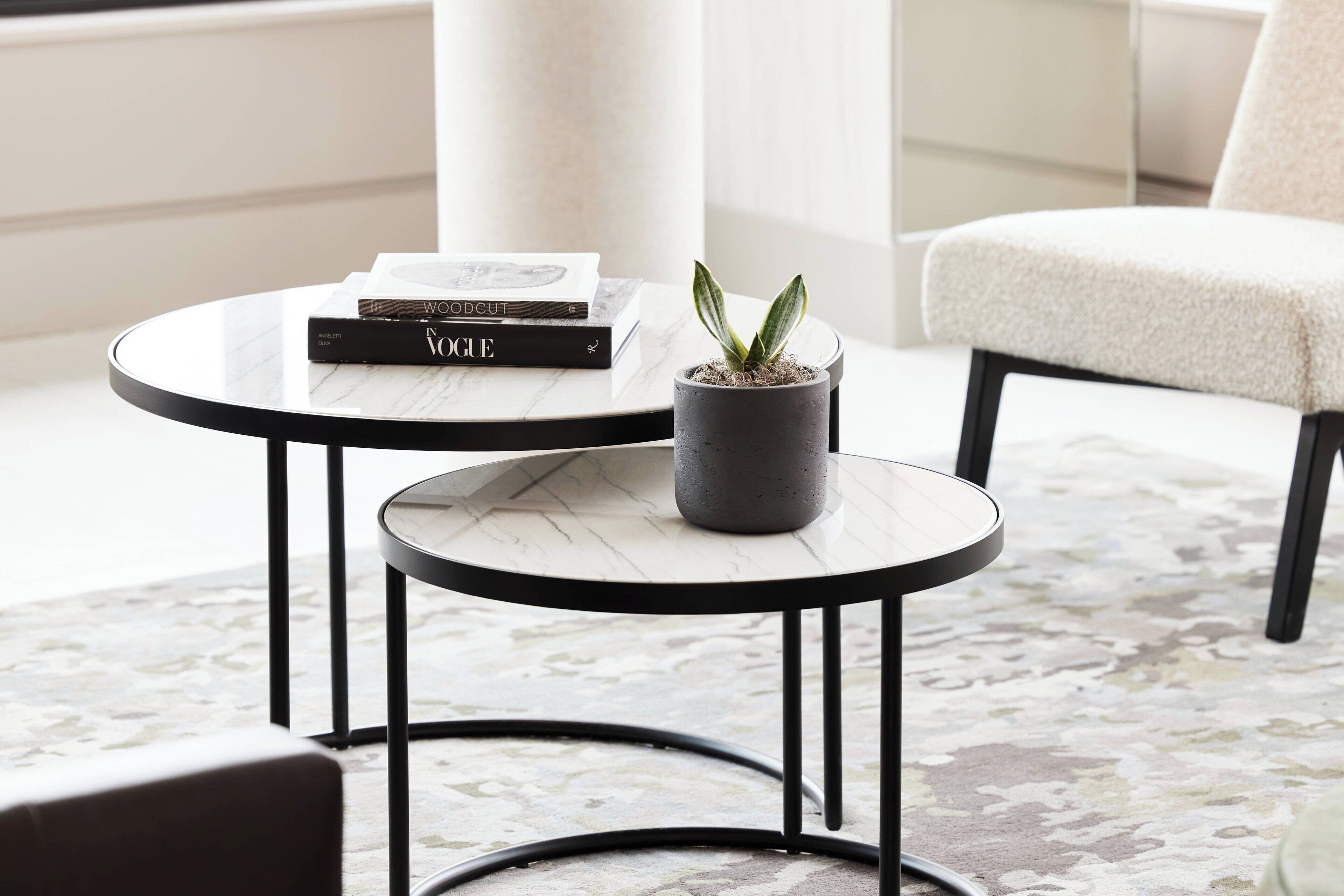 2 bars/lounges, rooftop bar