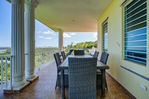 Outdoor dining - 3 Villas with Ocean Views & 2 Private Pools (Luquillo)