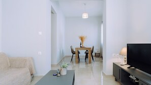Standard Apartment | Dining room - Lithostroto Suites (Kefalonia)