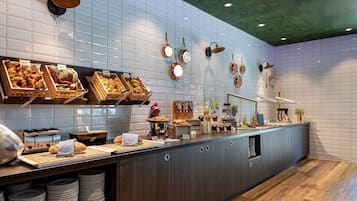 Café da manhã com buffet diário (EUR 18 por pessoa)