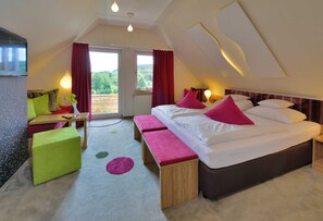 1 chambre, coffres-forts dans les chambres, bureau, lit parapluie