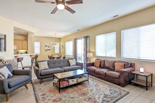 Open concept, 2400 square ft