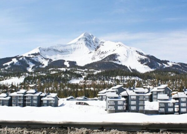 Surrounded by snow-covered mountains and dense forest, this resort offers breathtaking winter sports opportunities.