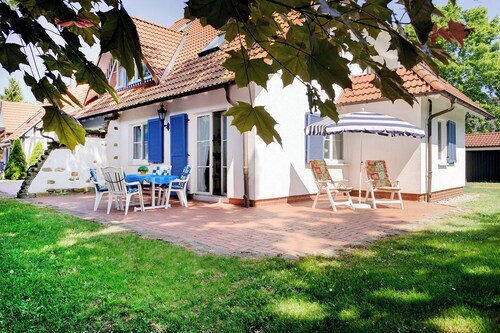 Apartment close to the beach in Prerow, 5 pers. + child (max. 3 yrs.),terrace,parking lot,WLAN