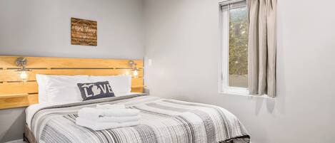 1 quarto, escrivaninha, berço de viagem, Wi-Fi de cortesia