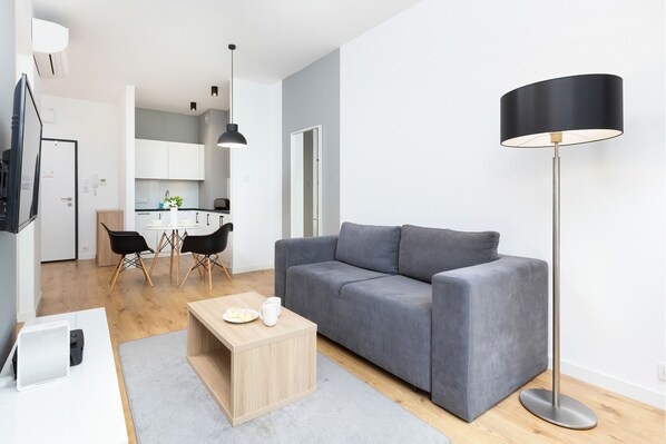 Studio, Kitchen | Living room