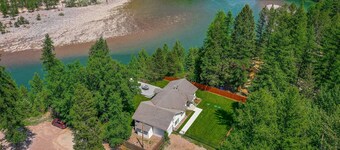 River Overlook right outside Glacier National Park