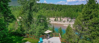 River Overlook right outside Glacier National Park
