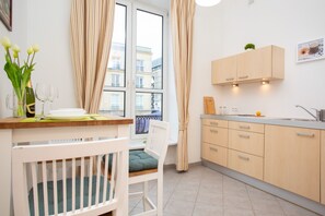 Studio, kjøkken | Eget kjøkken | Mikrobølgeovn, vannkoker, brødrister og kjøkkenutstyr