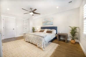 4 camere, ferro/asse da stiro, Wi-Fi gratuito, lenzuola